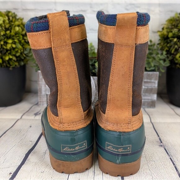 Eddie Bauer Sherpa-Lined Duck Boots – Waterproof & Insulated - Picture 5 of 10